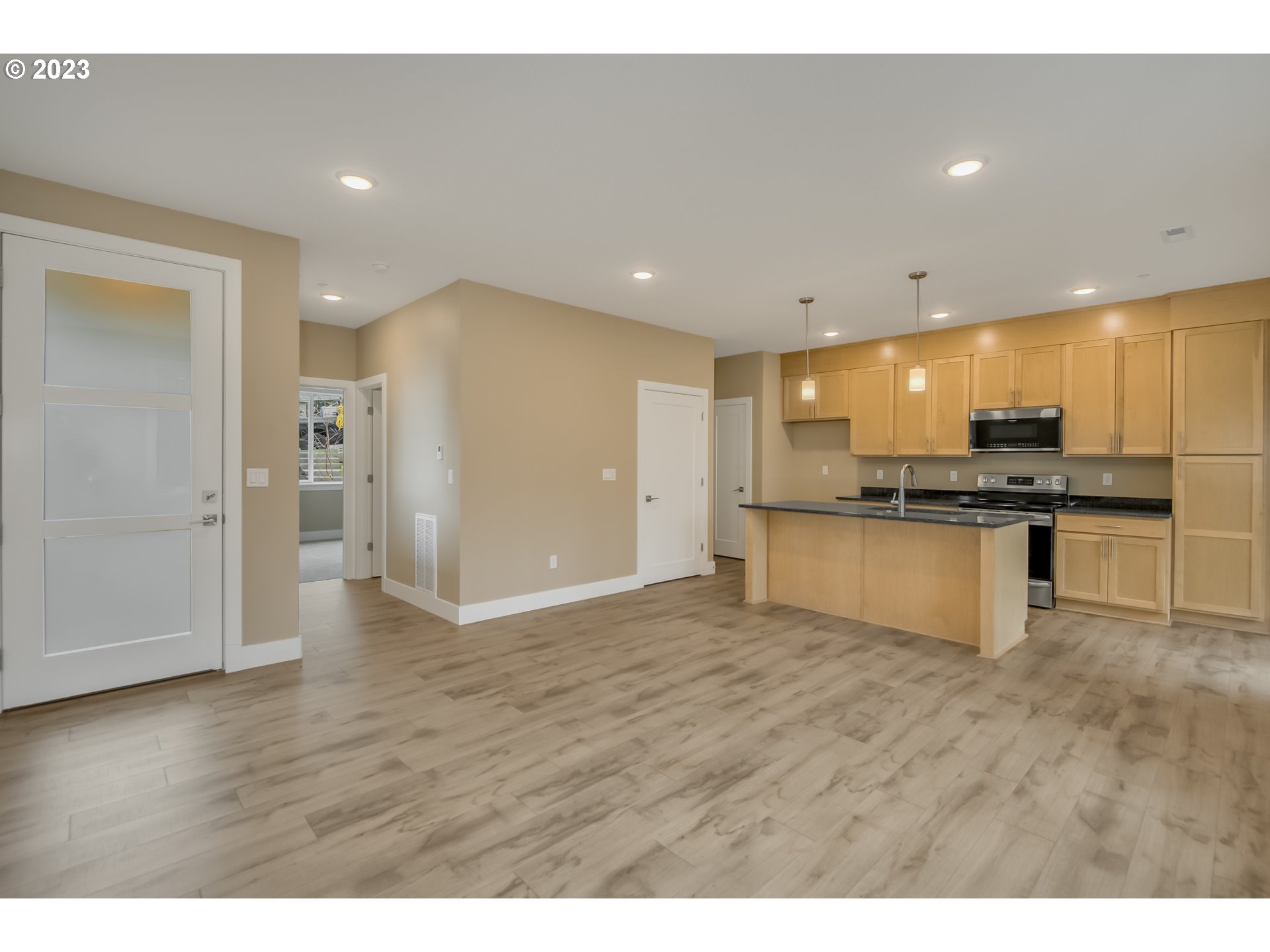8126 Southeast 145 Court Portland, OR 97236 - Photo 23 of 26 Kitchen