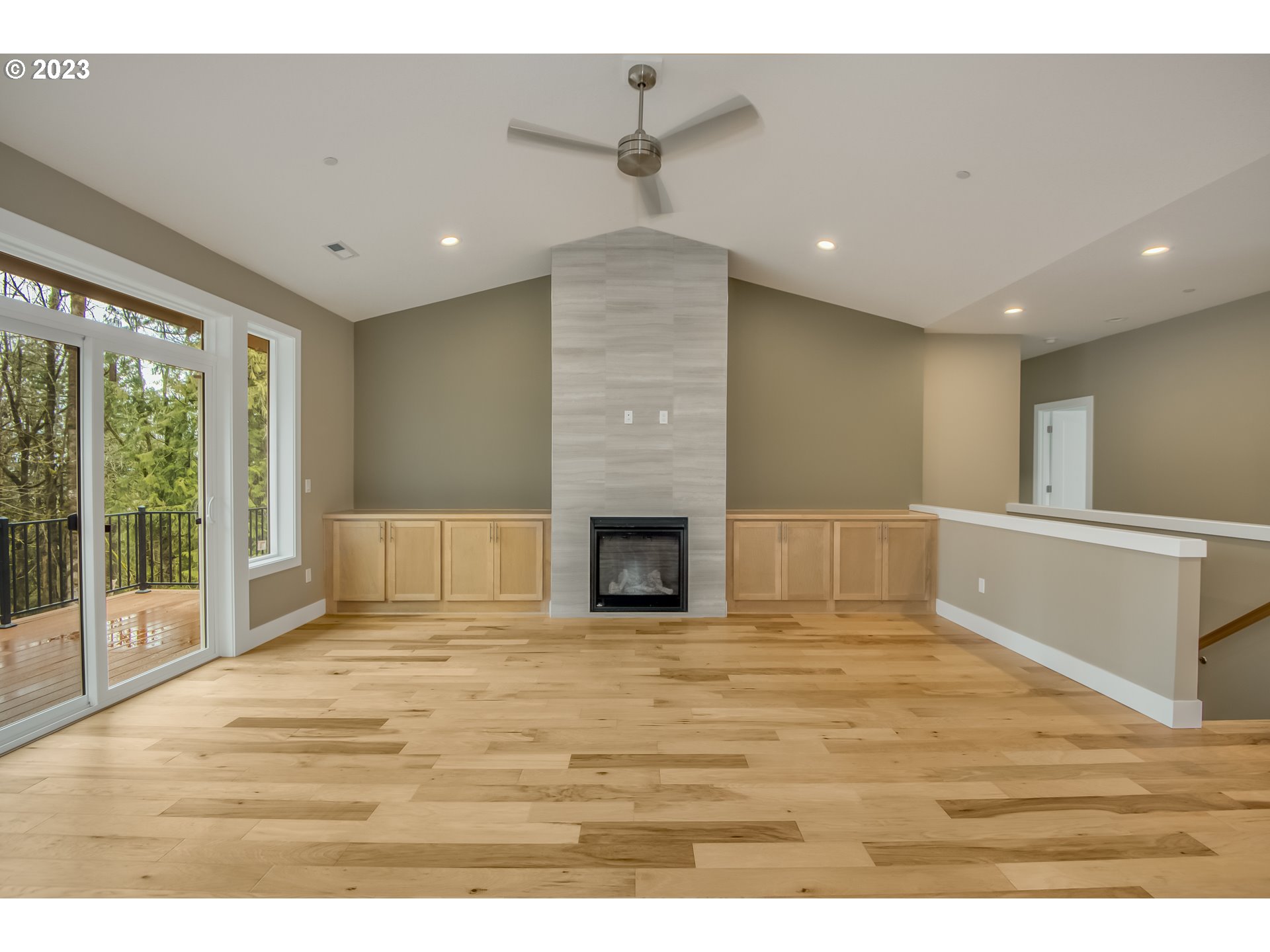 8126 Southeast 145 Court Portland, OR 97236 - Photo 4 of 26 Great Room