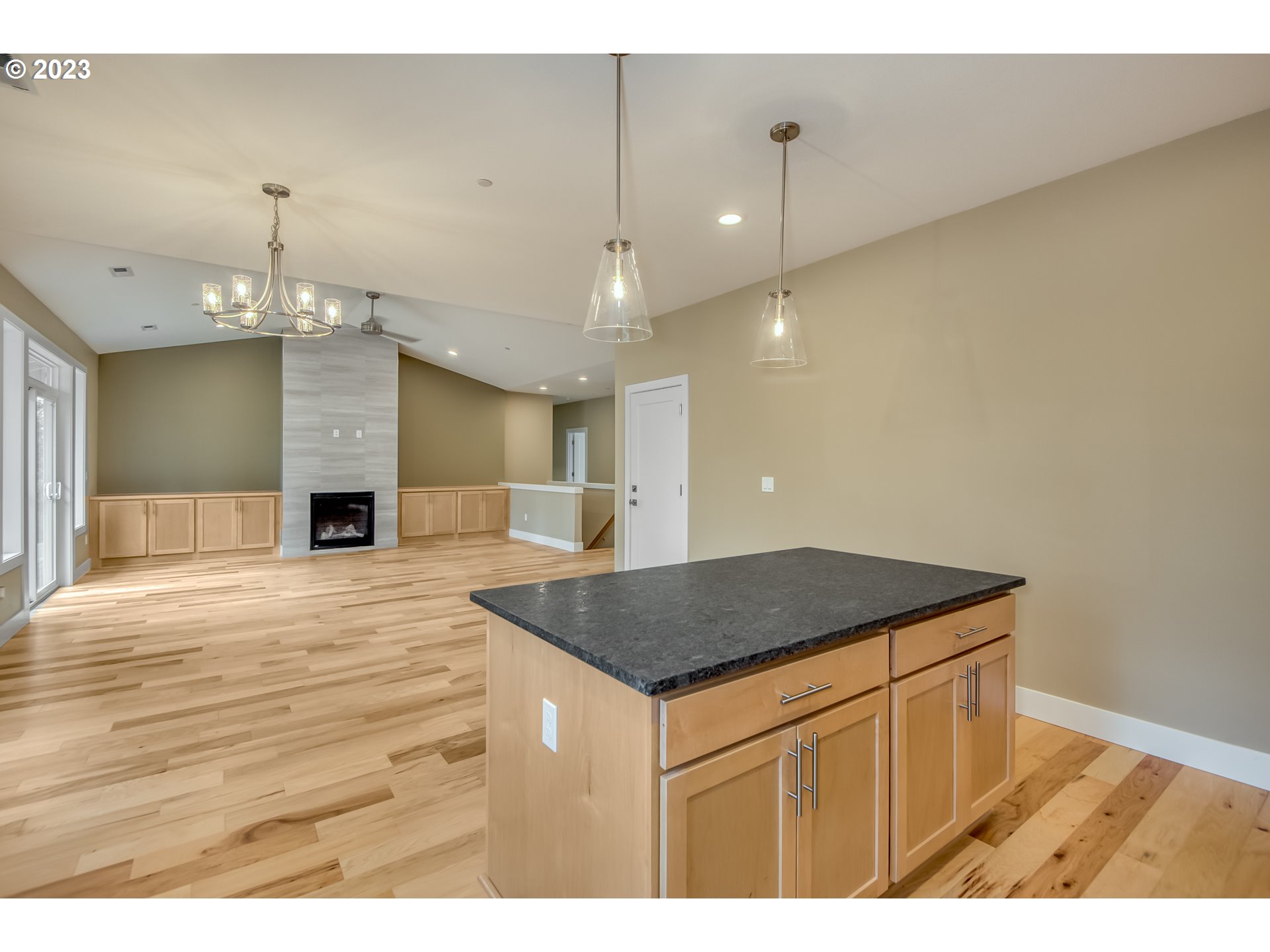 8126 Southeast 145 Court Portland, OR 97236 - Photo 7 of 26