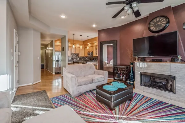 $2,150 | 4519 South Calumet Avenue, Unit 1B, Chicago, IL 60653