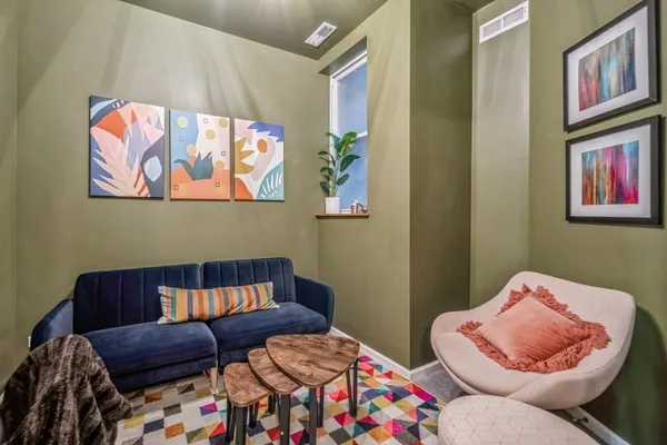 $2,150 | 4519 South Calumet Avenue, Unit 1B, Chicago, IL 60653