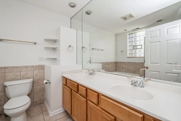 $2,150 | 4519 South Calumet Avenue, Unit 1B, Chicago, IL 60653