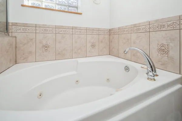 $2,150 | 4519 South Calumet Avenue, Unit 1B, Chicago, IL 60653