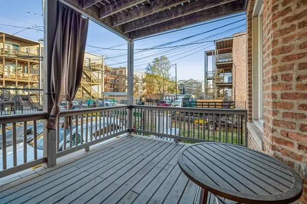 $2,150 | 4519 South Calumet Avenue, Unit 1B, Chicago, IL 60653