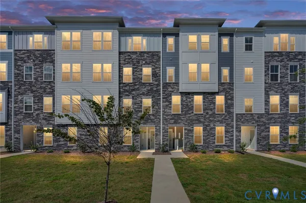 $430,000 | 8045 Lake Laurel Lane, Unit B, Glen Allen, VA 23060