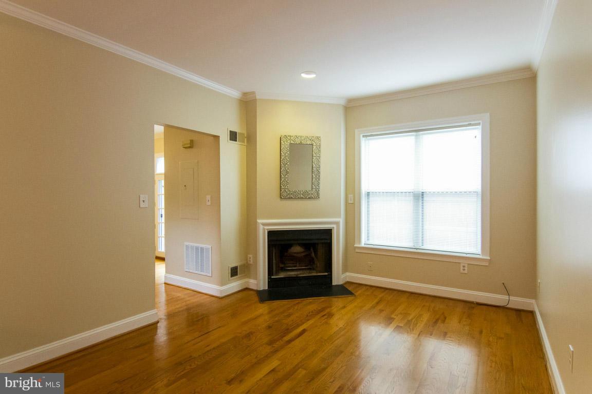 502 Groff Court Northeast Washington, DC 20002 - Photo 5 of 22 Living Room