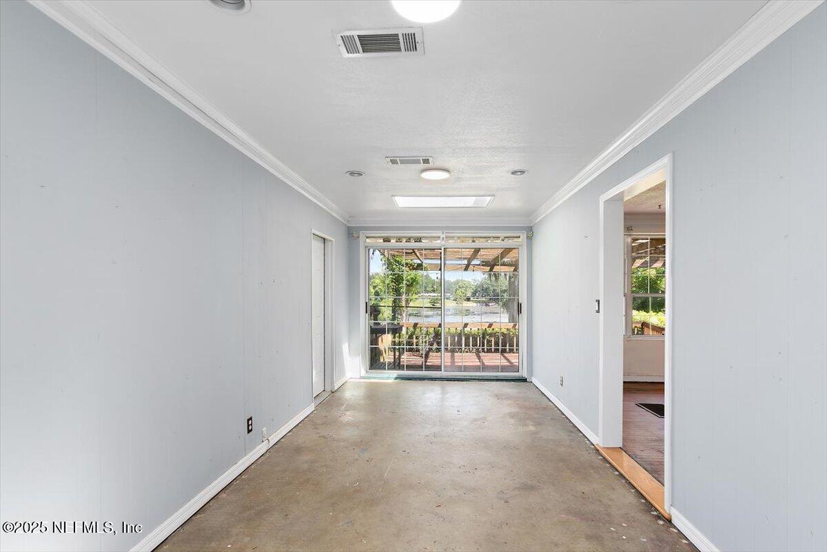 5855 Dickson Road Jacksonville, FL 32211 - Photo 11 of 21 10-Family Room