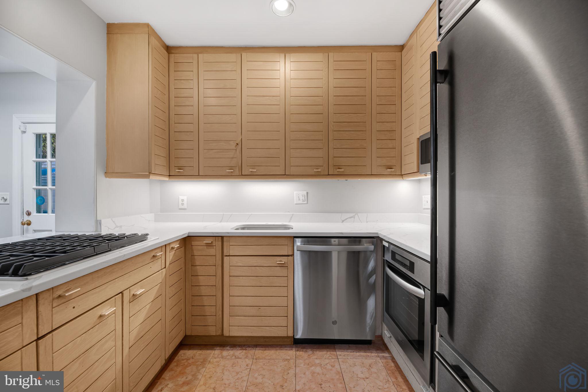 4855 Reservoir Road Northwest Washington, DC 20007 - Photo 17 of 67 Kitchen
