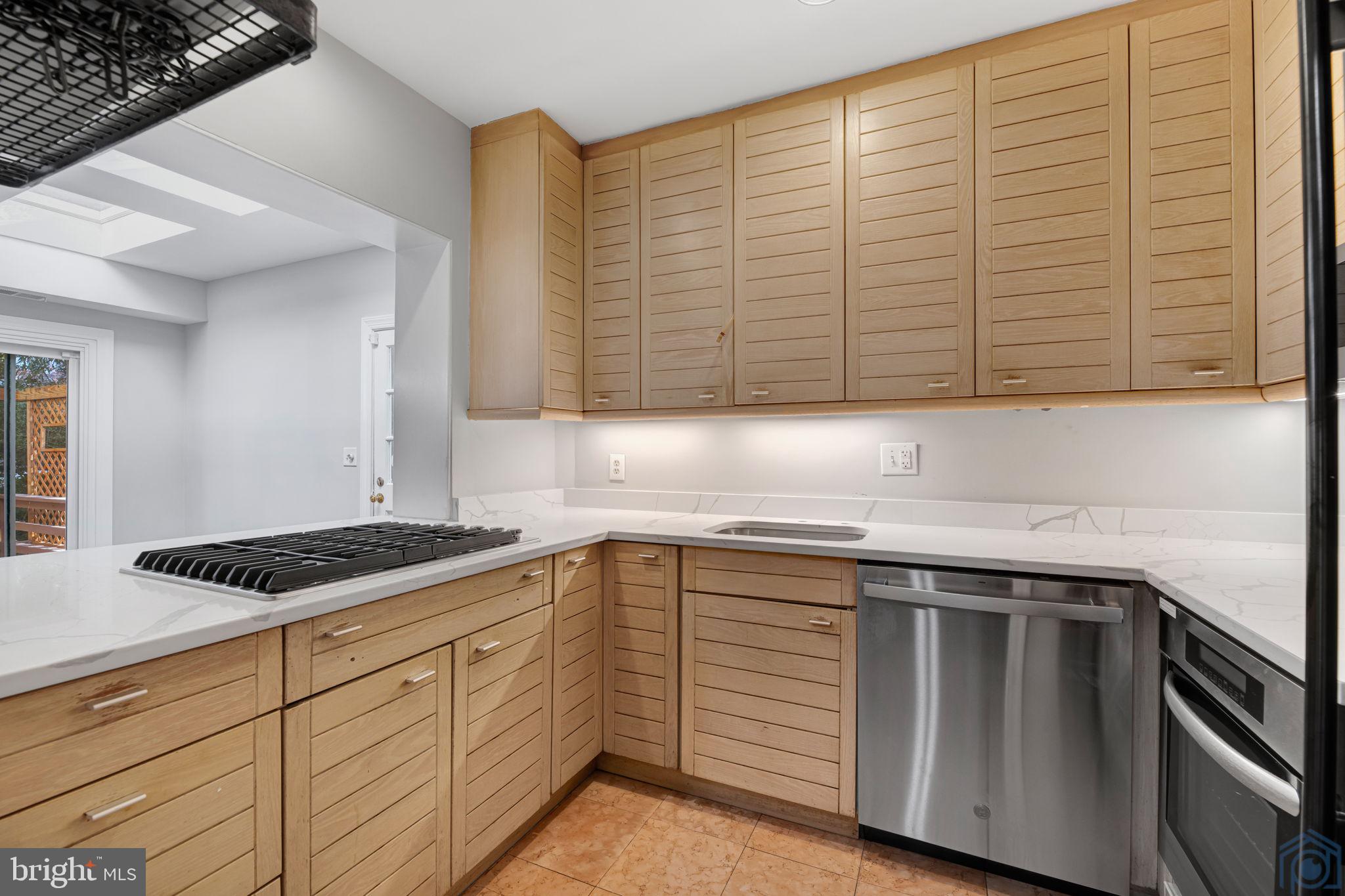 4855 Reservoir Road Northwest Washington, DC 20007 - Photo 18 of 67 Kitchen