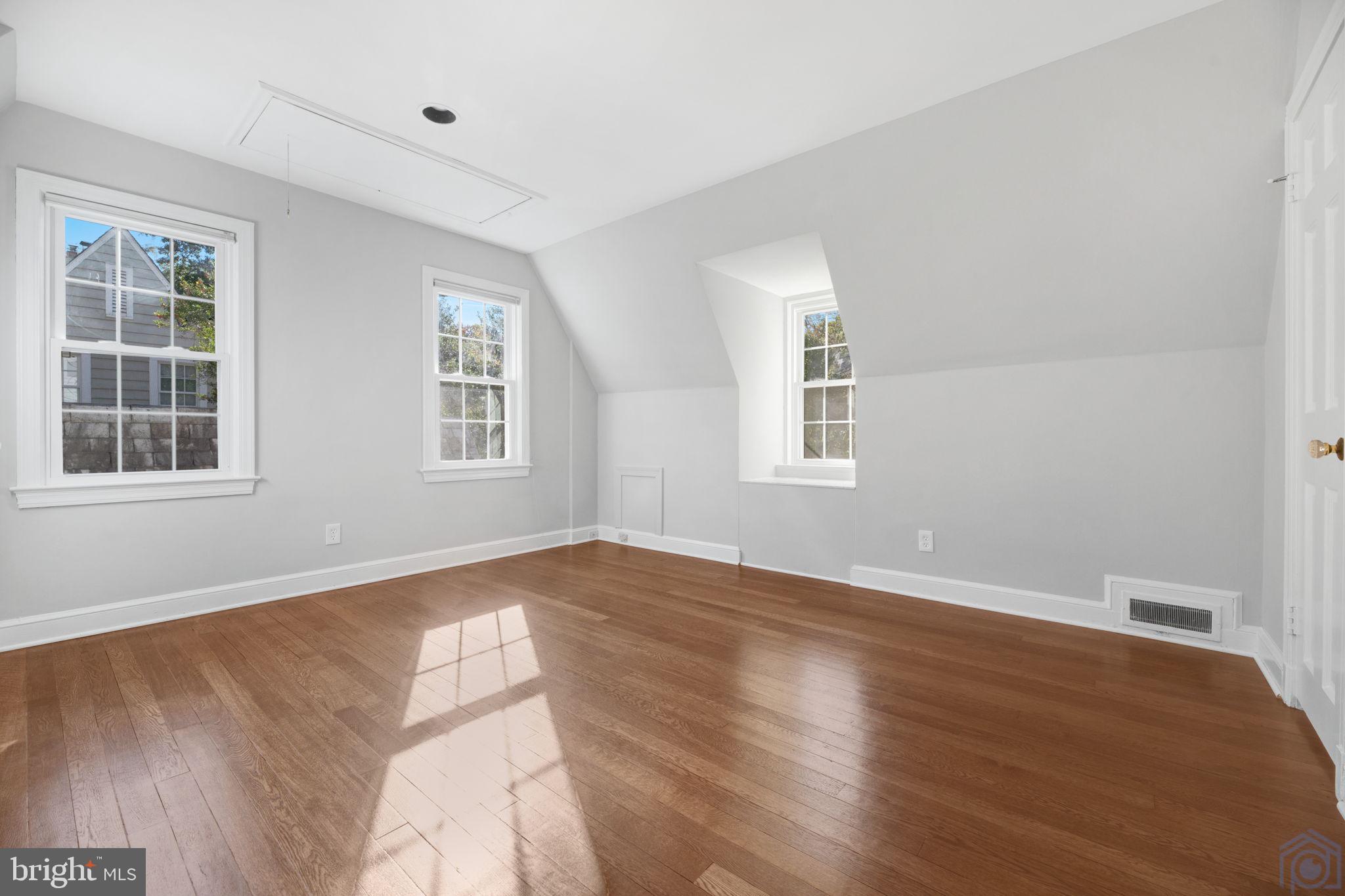4855 Reservoir Road Northwest Washington, DC 20007 - Photo 47 of 67 Bedroom