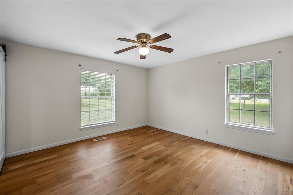 7483 Gholson Road Waco, TX 76705 - Photo 18 of 34