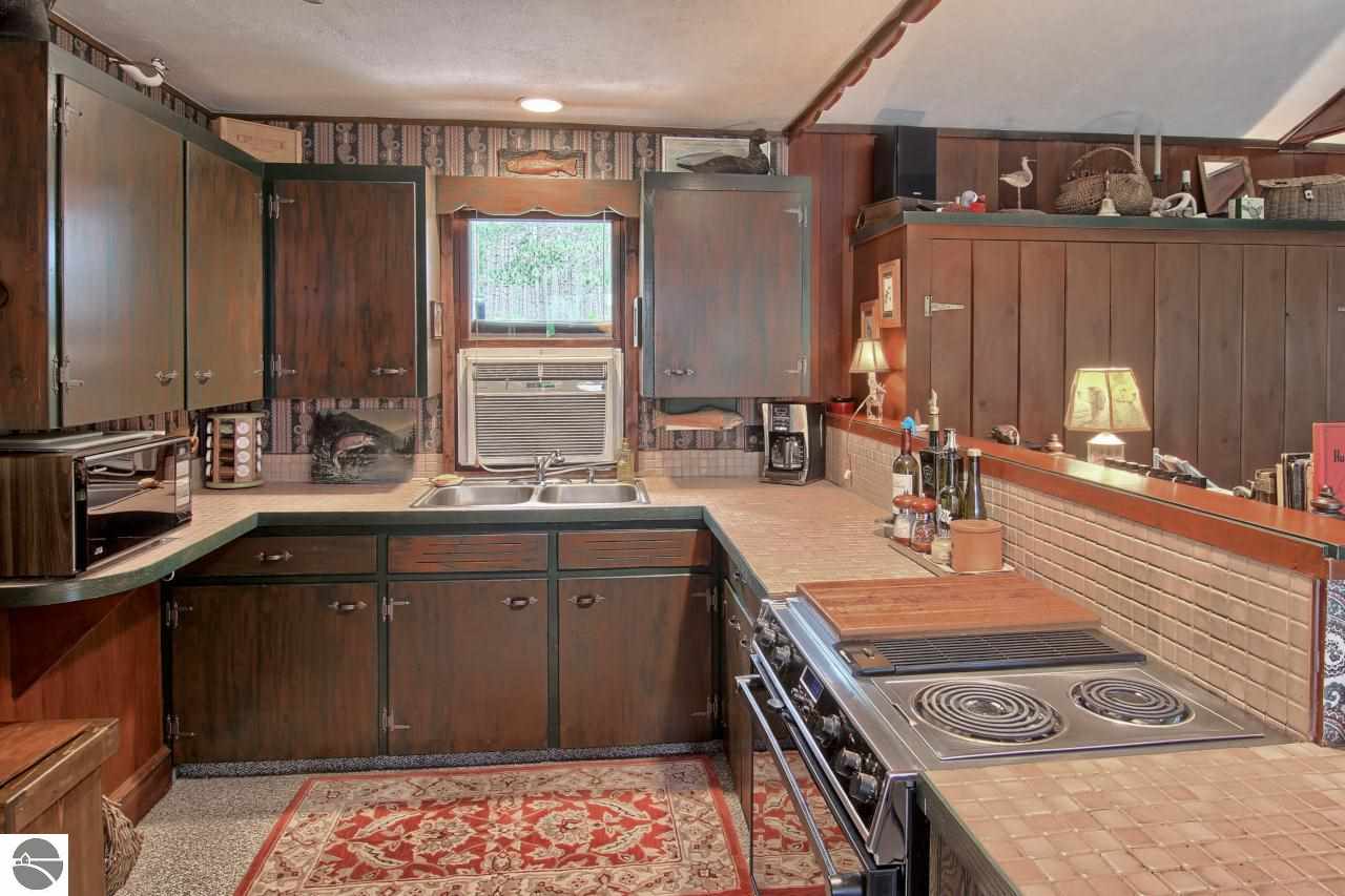 9985 West 48 Road Cadillac, MI 49601 - Photo 9 of 27 1793463-8.JPG