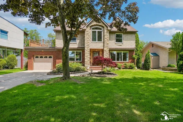 $699,900 | 28395 Swan Island Drive, Grosse Ile, MI 48138