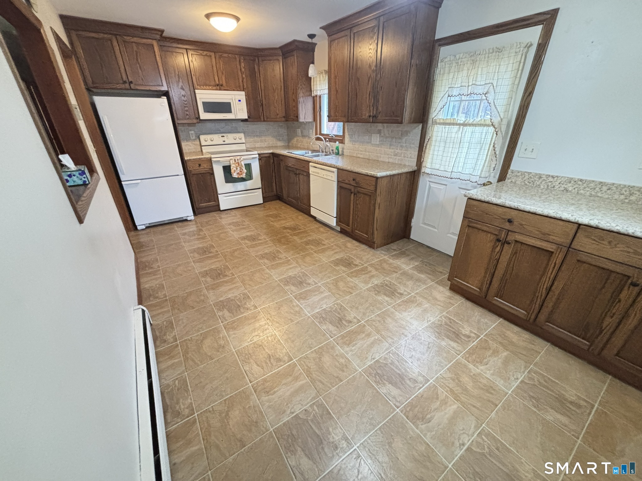 26 Spruce Drive Prospect, CT 06712 - Photo 8 of 39