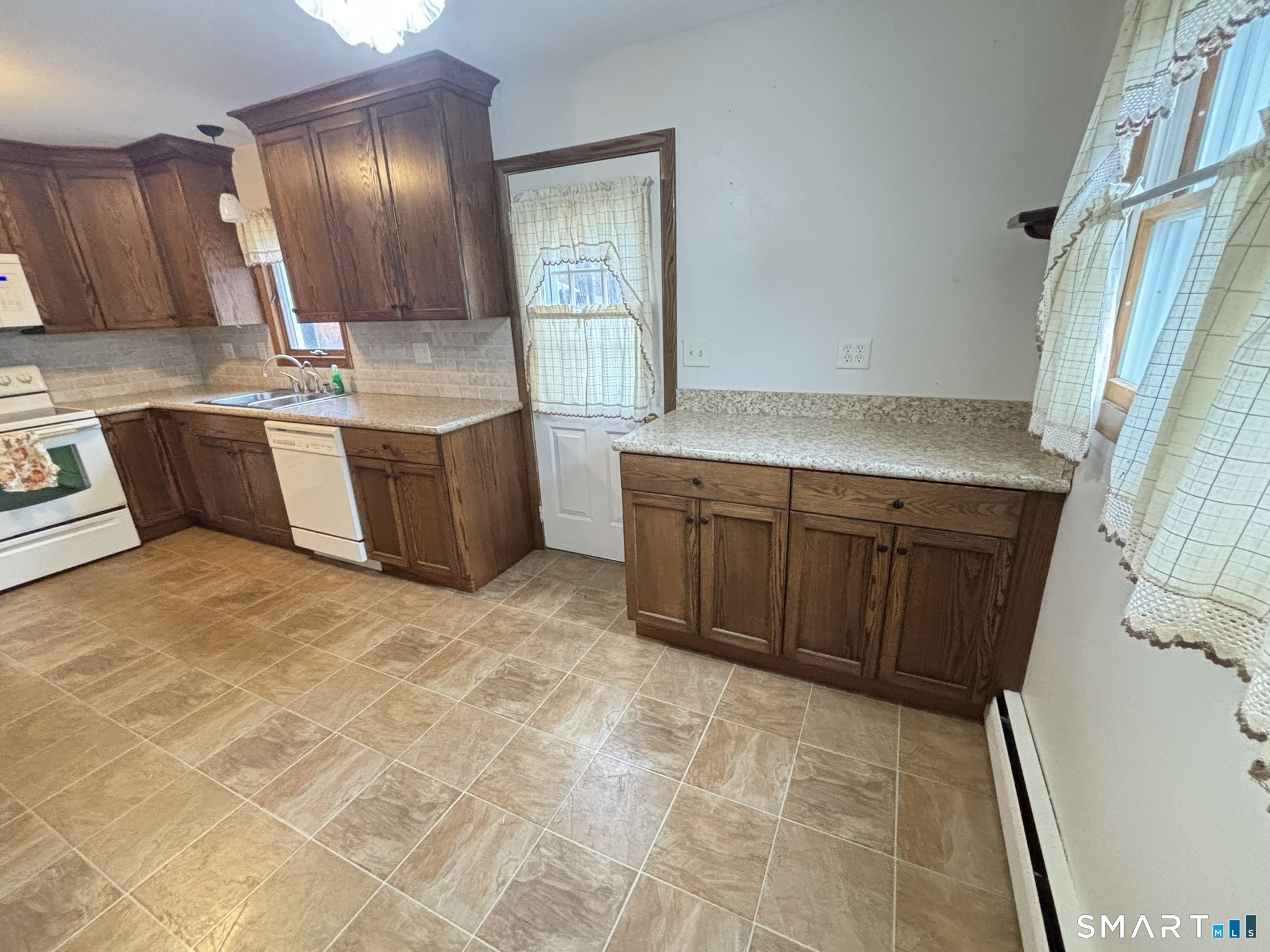 26 Spruce Drive Prospect, CT 06712 - Photo 9 of 39