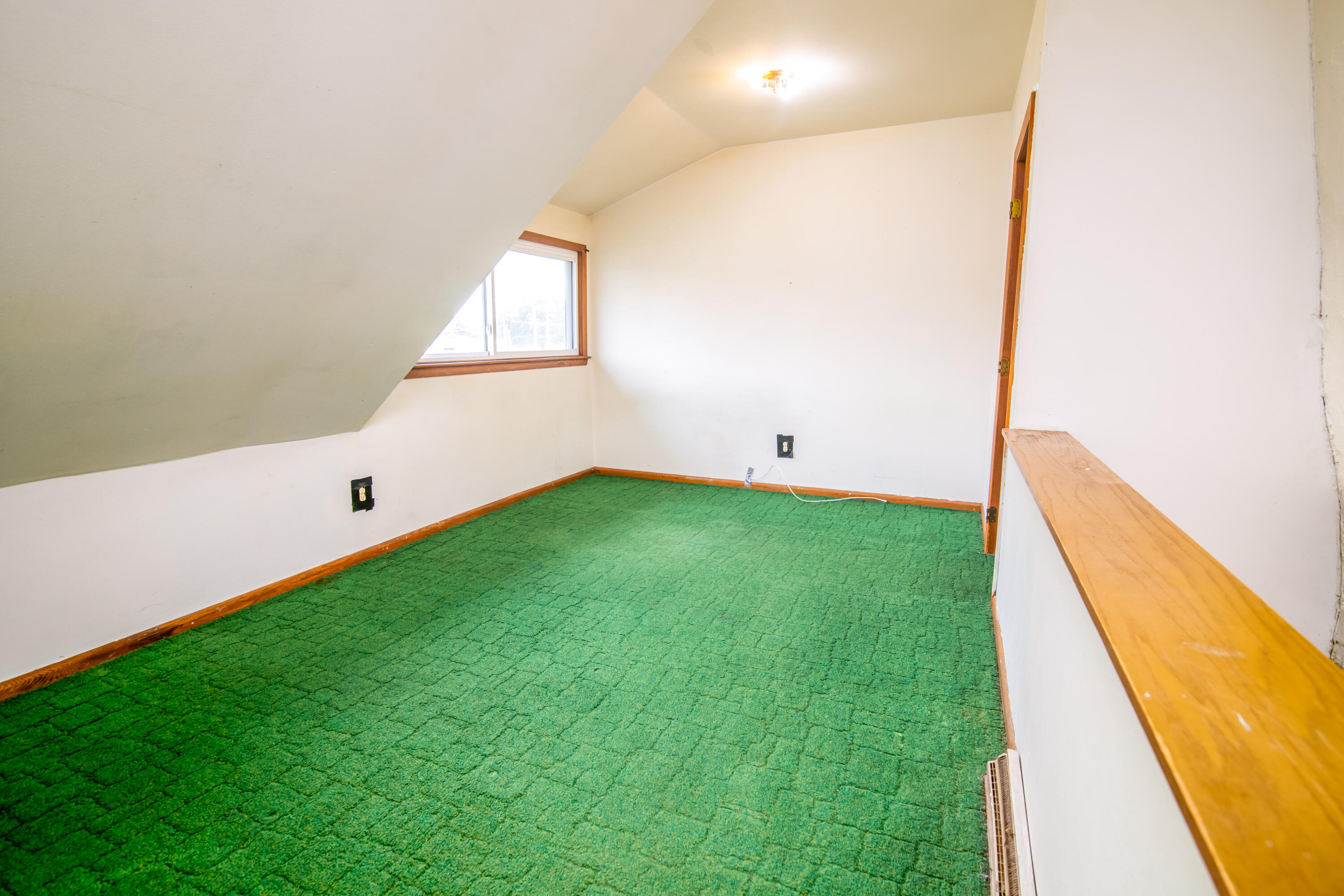 716 Glacier Road Pewaukee, WI 53072 - Photo 21 of 32 Loft