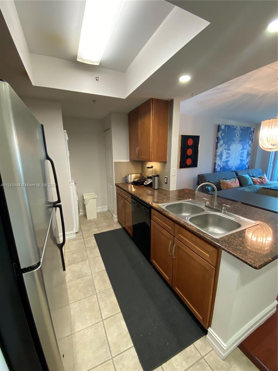 Edgewater Miami, FL 33137 - Photo 16 of 35