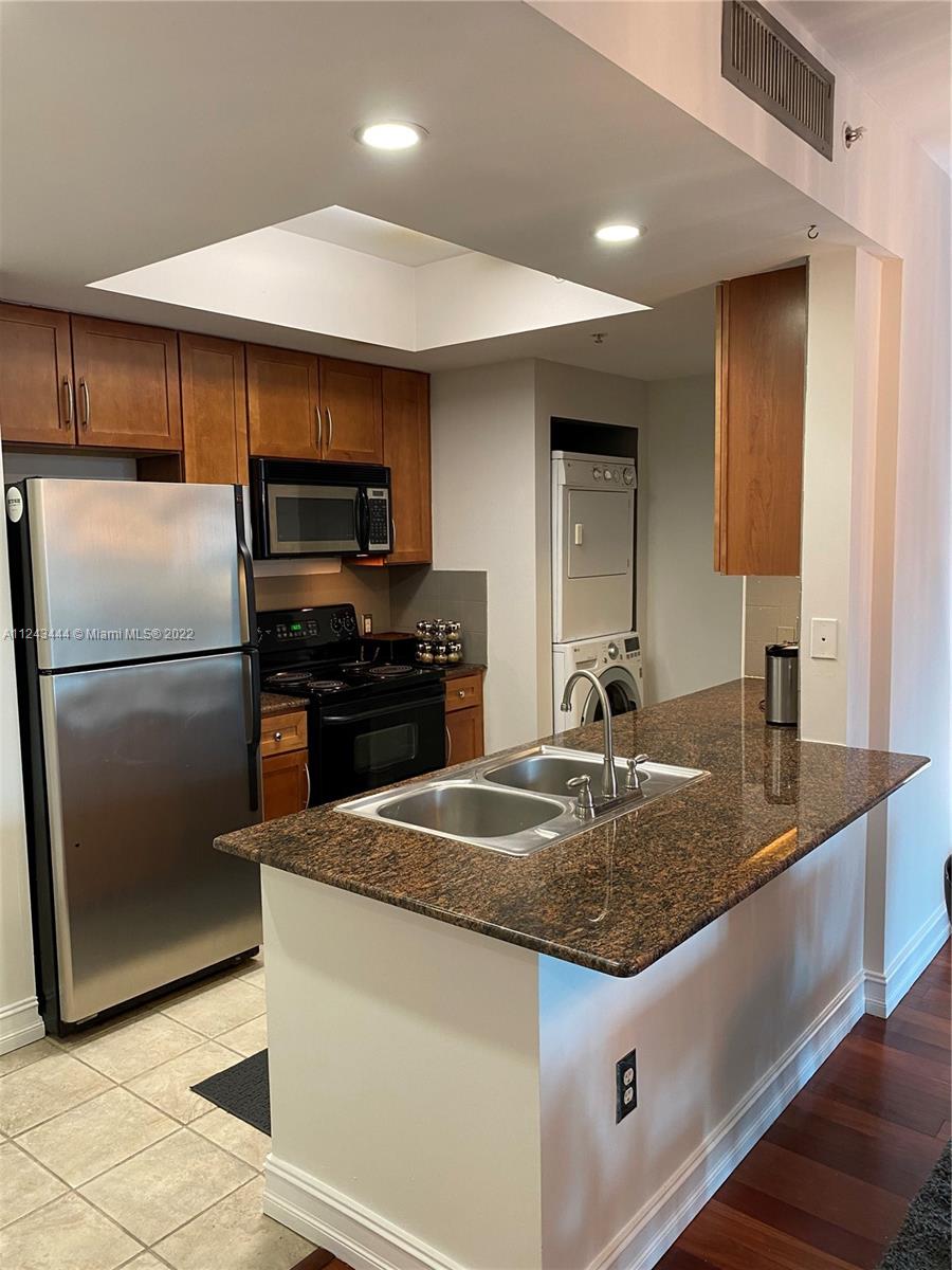 Edgewater Miami, FL 33137 - Photo 17 of 35