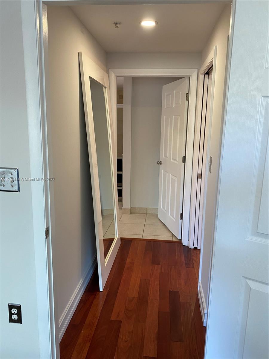 Edgewater Miami, FL 33137 - Photo 20 of 35