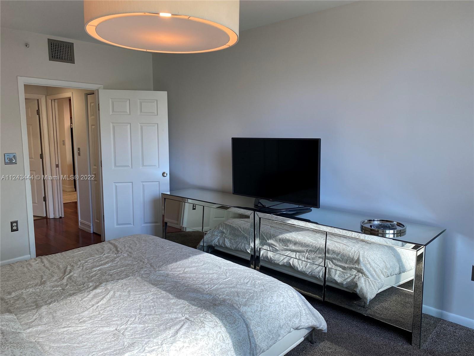 Edgewater Miami, FL 33137 - Photo 27 of 35