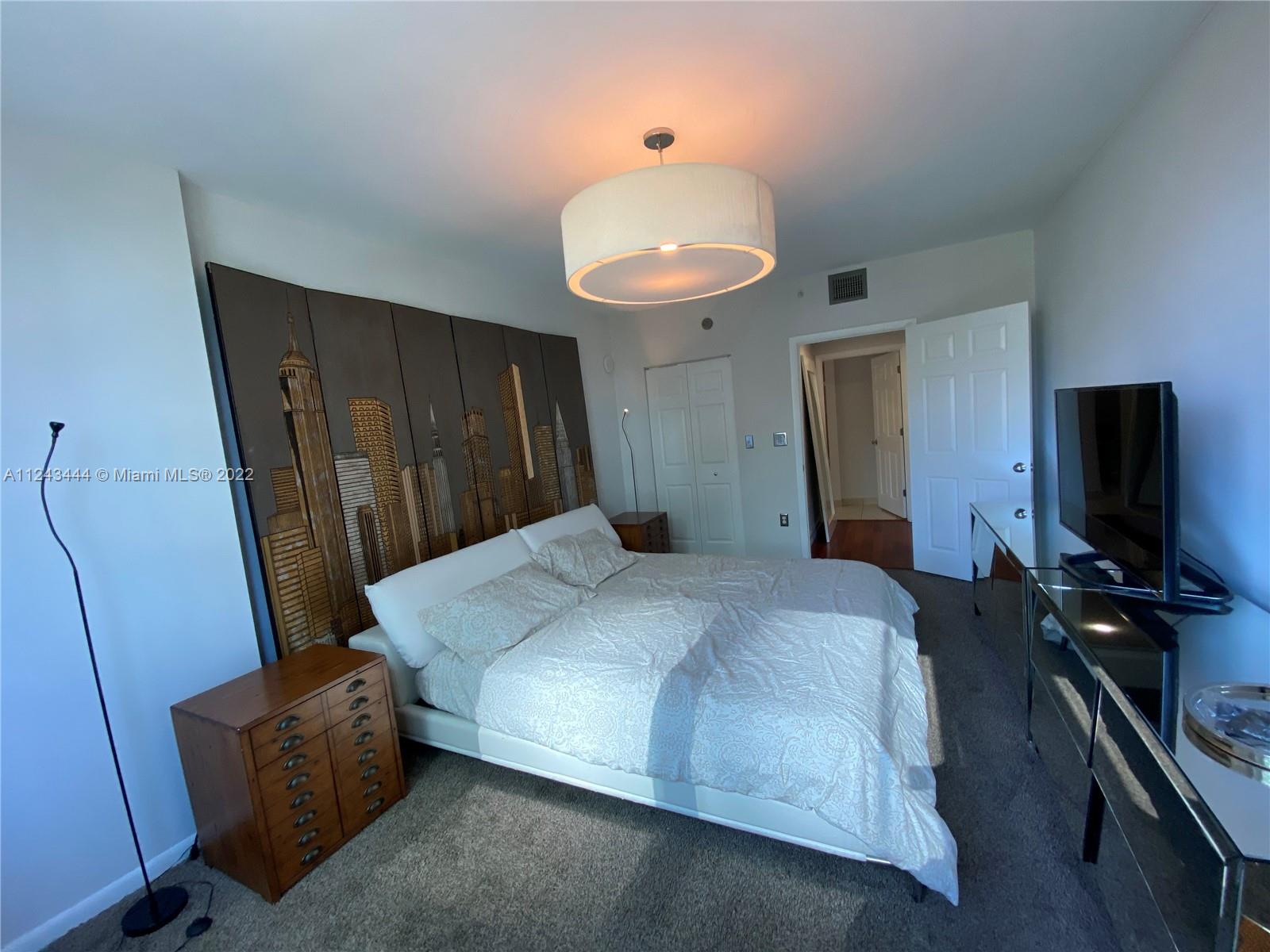 Edgewater Miami, FL 33137 - Photo 28 of 35