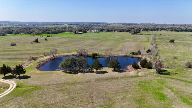 $538,000 | 2301 US 90, Flatonia, TX 78941