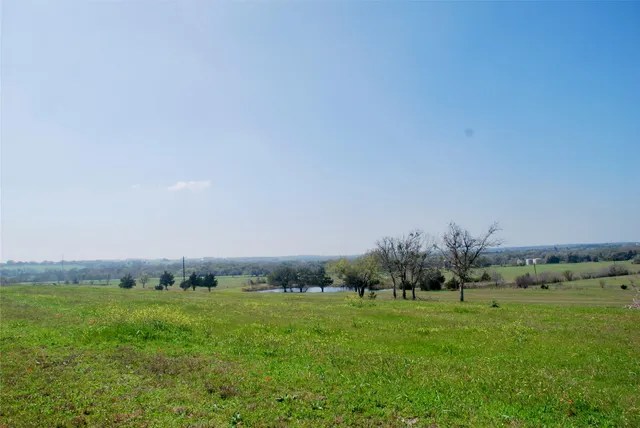 $538,000 | 2301 US 90, Flatonia, TX 78941