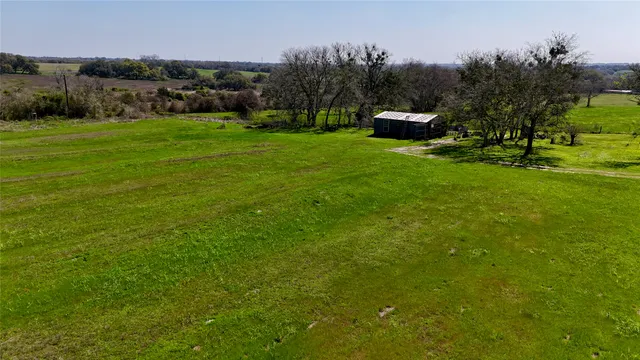 $538,000 | 2301 US 90, Flatonia, TX 78941