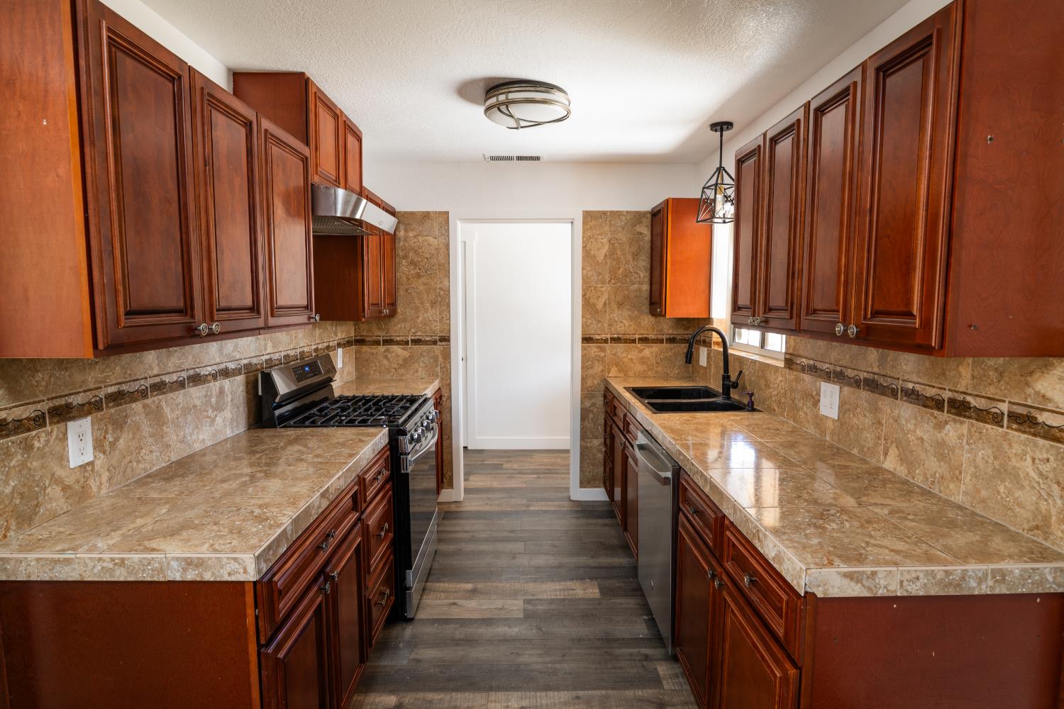 4537 Engle Road Sacramento, CA 95821 - Photo 20 of 50