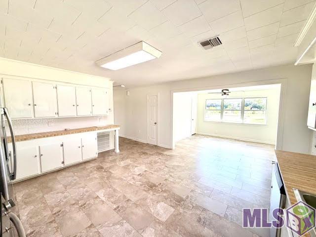 857 Highway 55 Montegut, LA 70377 - Photo 4 of 20 Kitchen/living