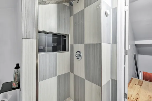 $2,300 | 18 Vose Street, Ansonia, CT 06401