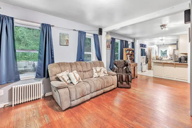 $2,300 | 18 Vose Street, Ansonia, CT 06401