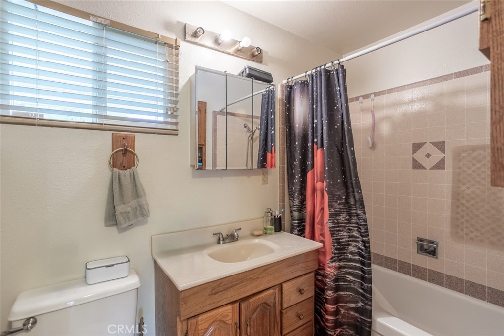 351 5th Street Tehama, CA 96035 - Photo 13 of 20 Main Bath