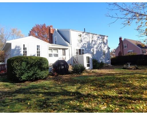 75 Robinwood Road Dedham, MA 02026 - Photo 3 of 20 Gallery Image 3