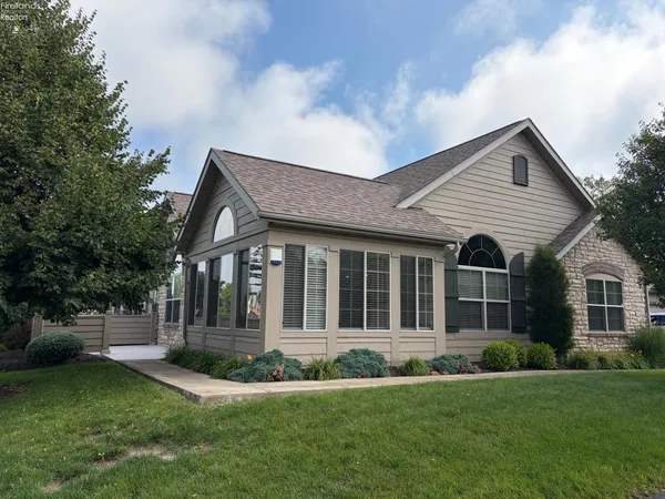 $279,900 | 3904 Coventry Lane, Huron, OH 44839