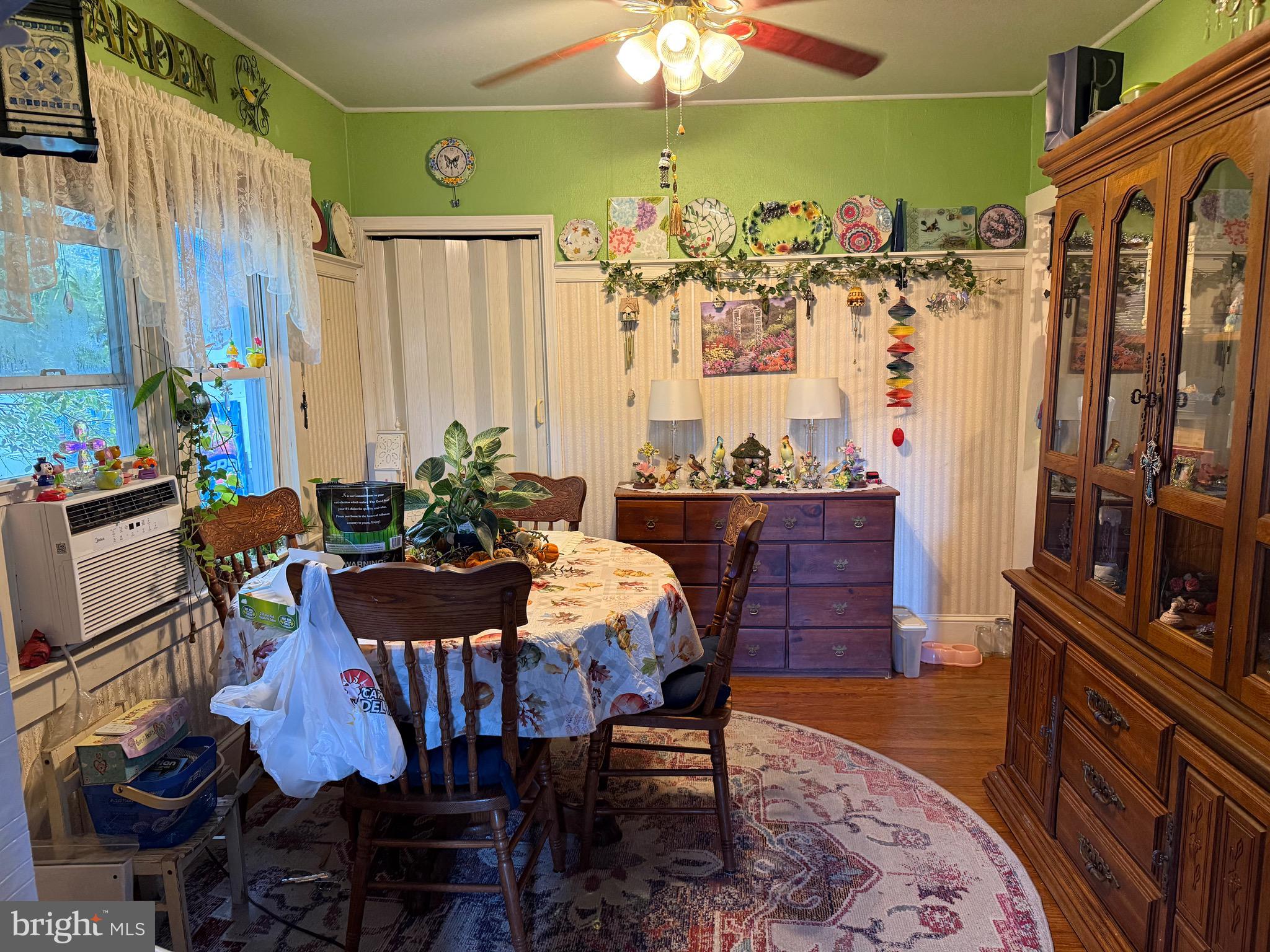7178 Martinsburg Road Berkeley Springs, WV 25411 - Photo 11 of 34 Dining Room
