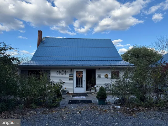 $280,000 | 7178 Martinsburg Road, Berkeley Springs, WV 25411