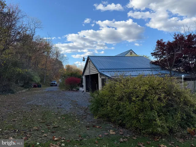 $280,000 | 7178 Martinsburg Road, Berkeley Springs, WV 25411