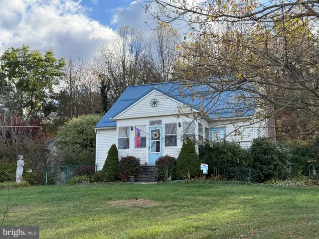 $280,000 | 7178 Martinsburg Road, Berkeley Springs, WV 25411