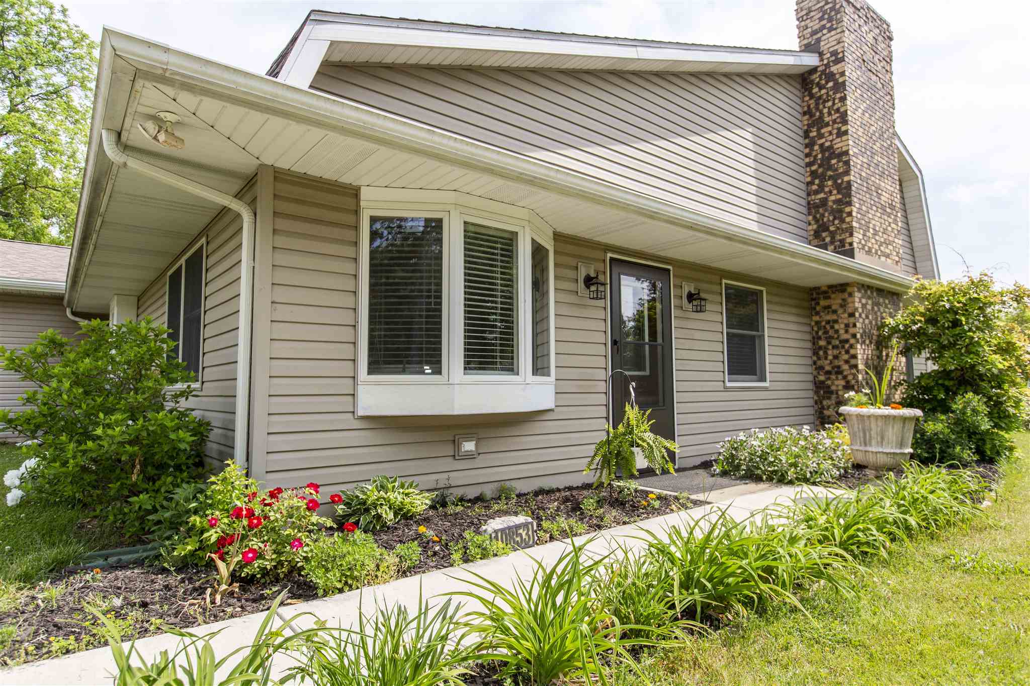 10853 Edison Road Osceola, IN 46561 - Photo 2 of 36 Gallery Image 2