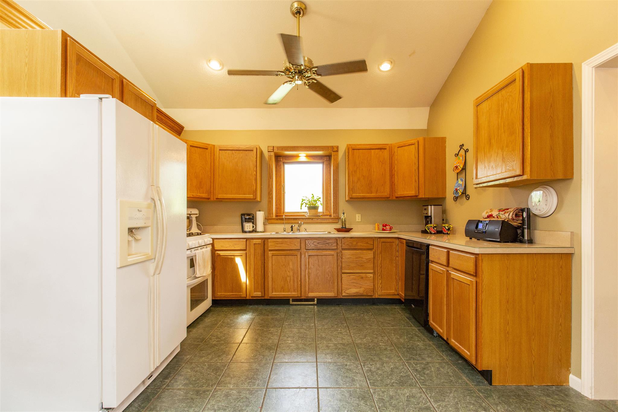 10853 Edison Road Osceola, IN 46561 - Photo 14 of 36 Gallery Image 14