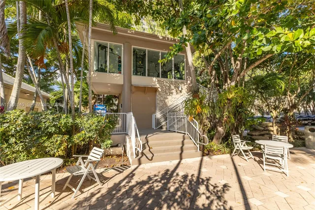 $3,100 | 770 Northeast 69th Street, Unit 1G & 1H, Miami, FL 33138