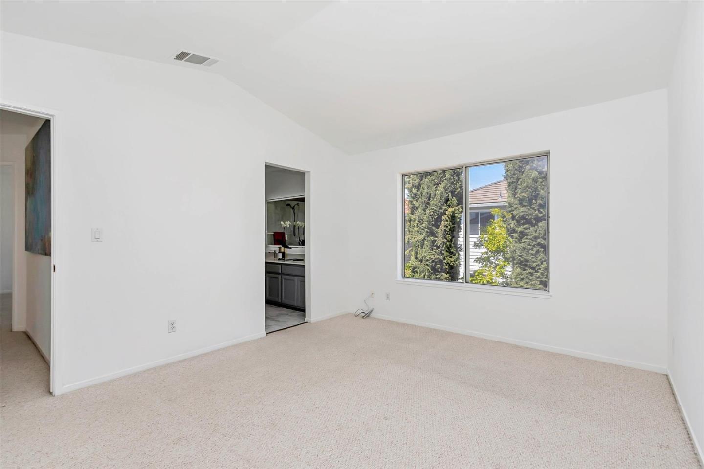 1483 Chavez Way San Jose, CA 95131 - Photo 28 of 40 an empty room with windows