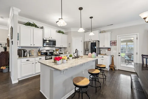 $624,900 | 2501 Pinnacle Drive, Chapel Hill, TN 37034