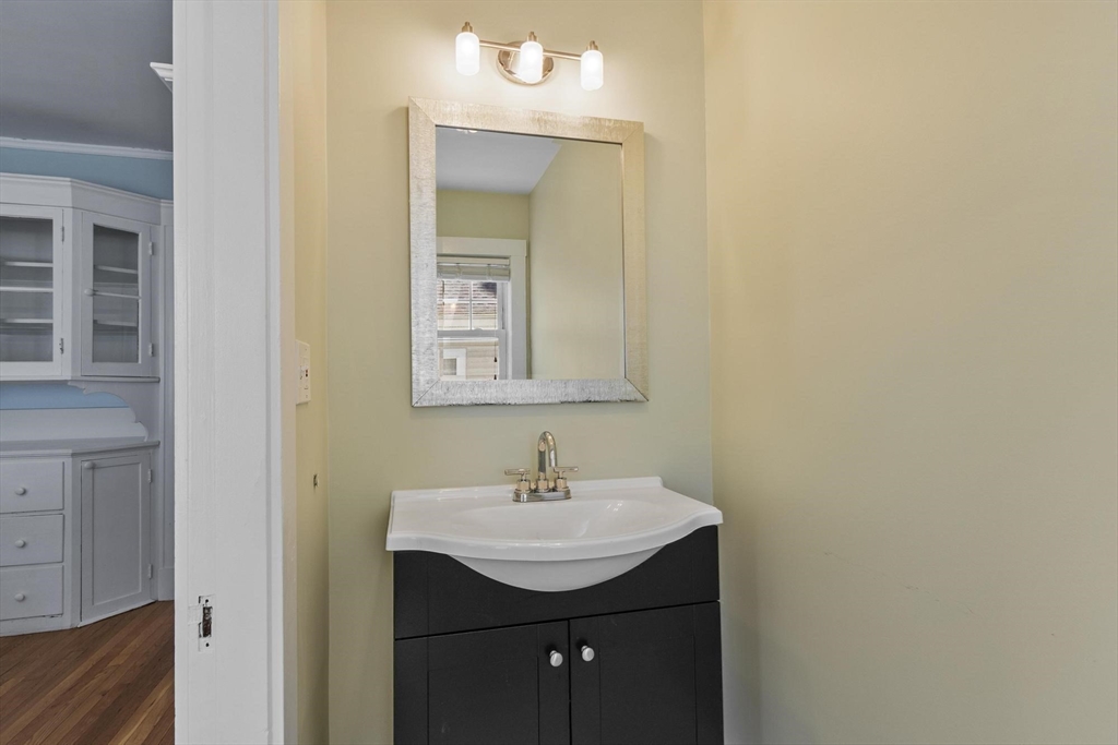 55 East Bates Road, Unit B Watertown, MA 02472 - Photo 15 of 42