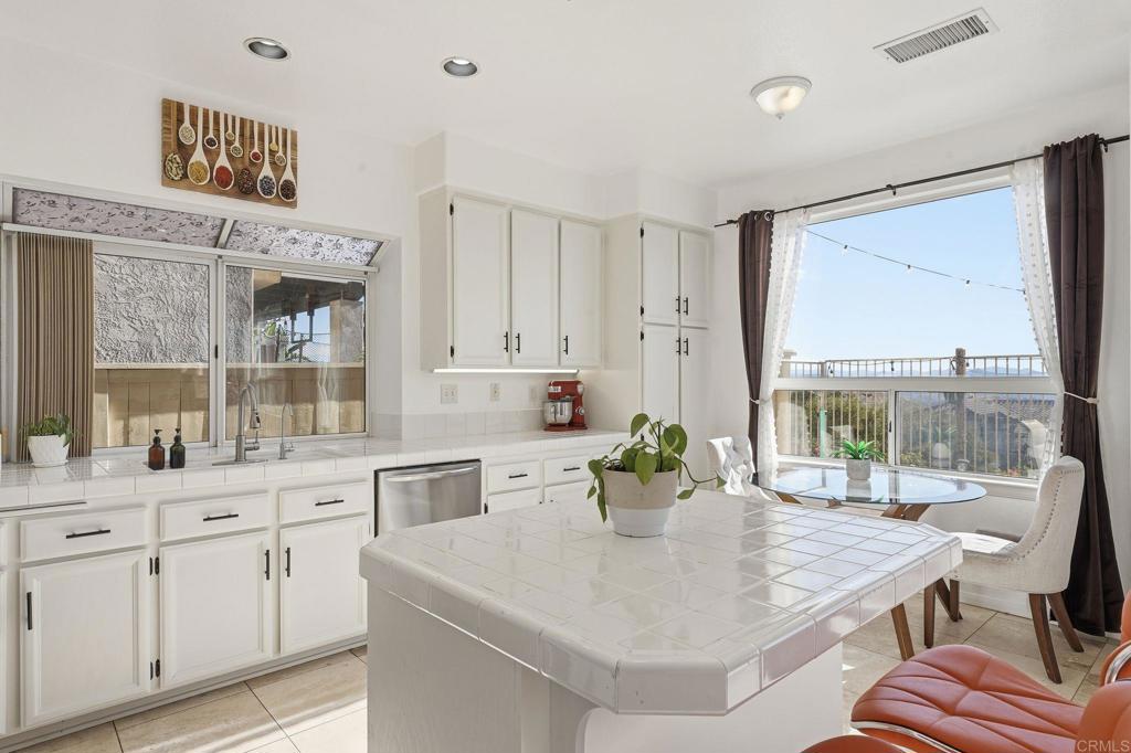 2345 Country View Escondido, CA 92026 - Photo 19 of 63