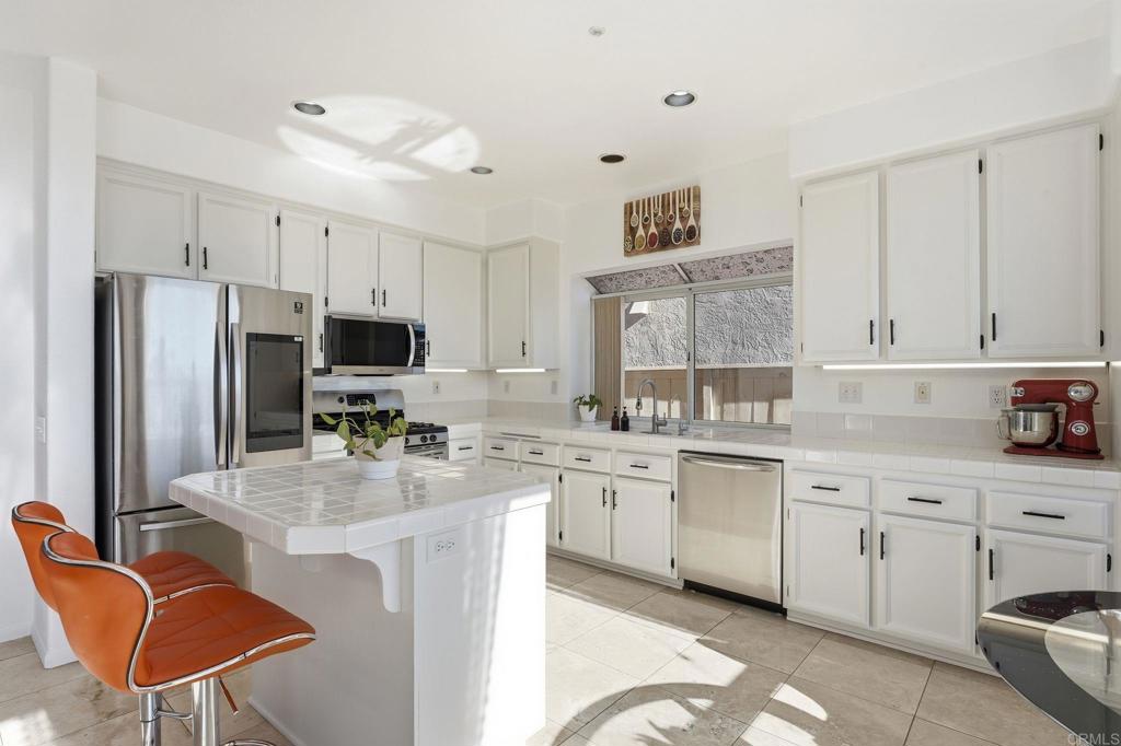 2345 Country View Escondido, CA 92026 - Photo 20 of 63