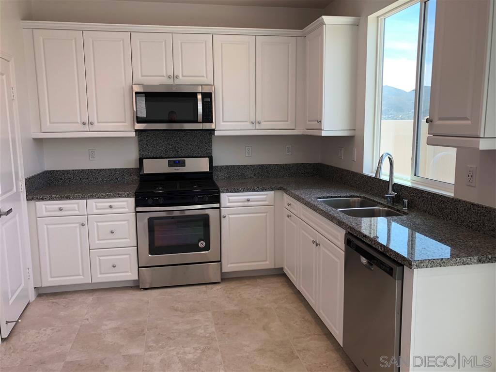 8504 Starling Lane Santee, CA 92071 - Photo 3 of 6