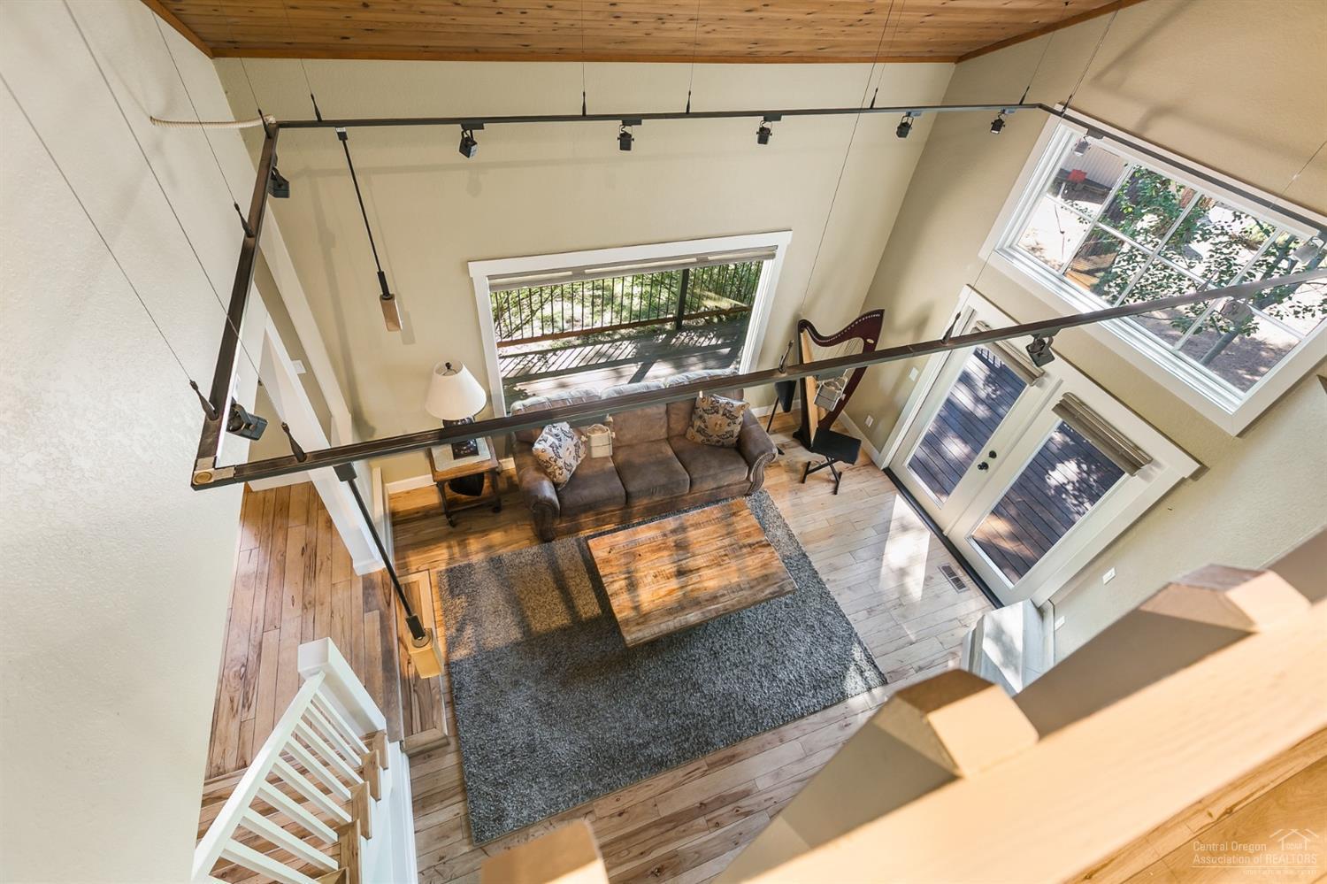 4071 Northwest Lower Village Road Bend, OR 97703 - Photo 16 of 25 Gallery Image 16