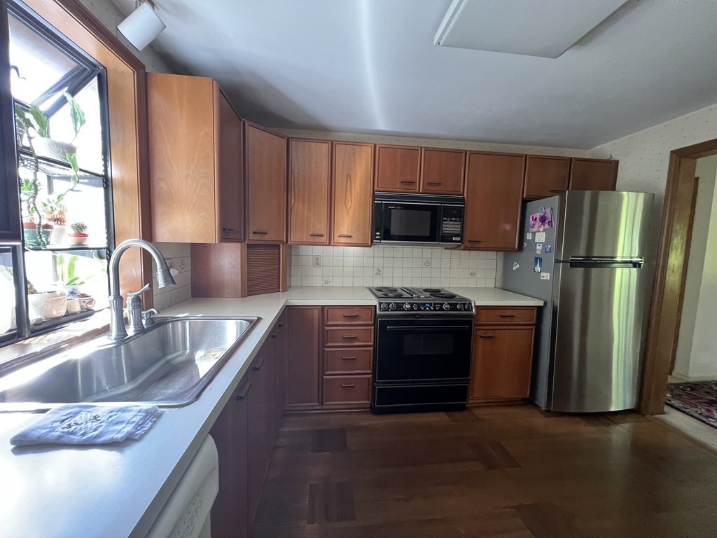 2 Flagg Road Southborough, MA 01772 - Photo 18 of 41 Gallery Image 18